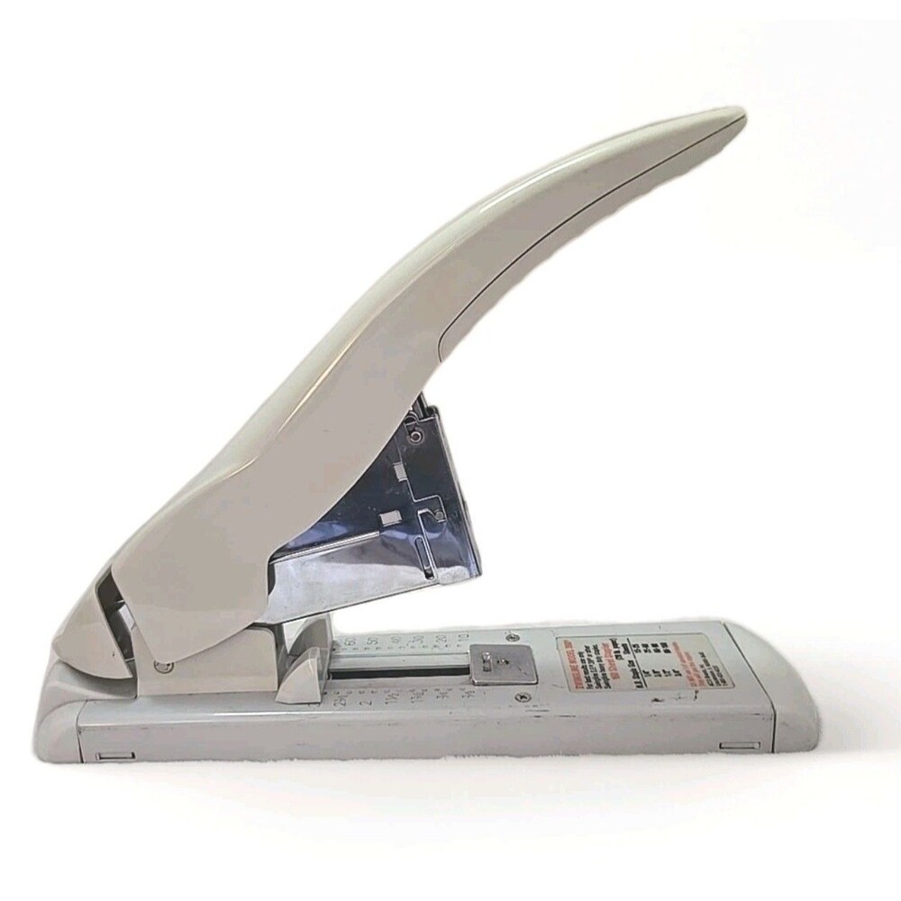 Swingline Model 390 Heavy Duty Stapler 160 Sheet Capacity  1/4 to 3/4 Staples